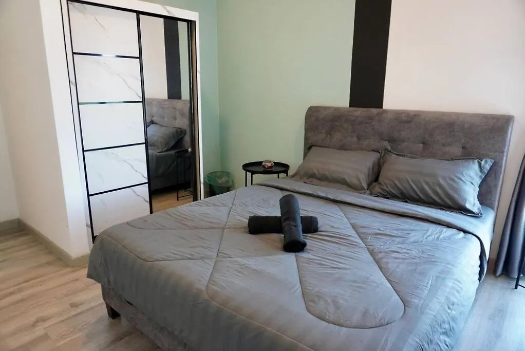 Midvalley Mosaic3Br Pooltable Bathtub By Our Stay Johor Bahru Apartment